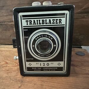 Vintage Antique TRAILBLAZER CAMERA by PHO-Tak